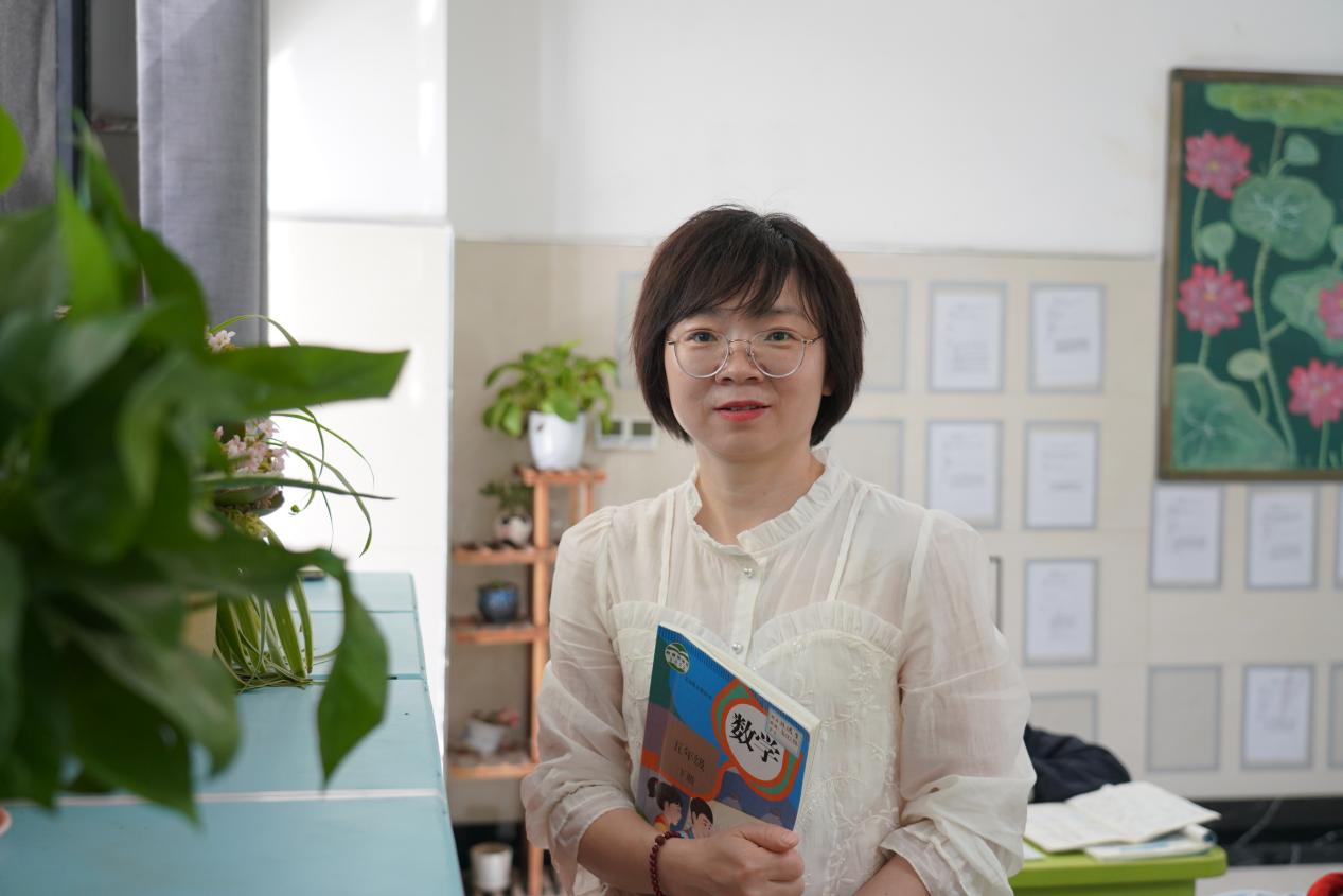 【教师专访】匠心育桃李 关爱助成长 | 月度教学规范明星教师  曹春燕