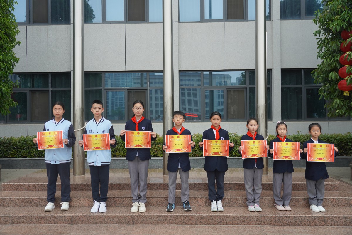 【荣誉时刻】4月第三周优秀班集体