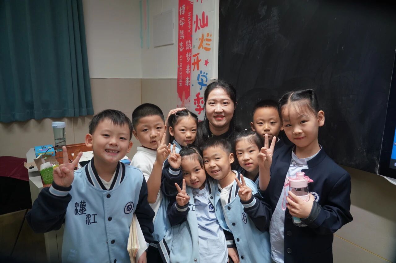 讲汉实故事 | 以爱育德  与“厚儒”共成长的教育之路